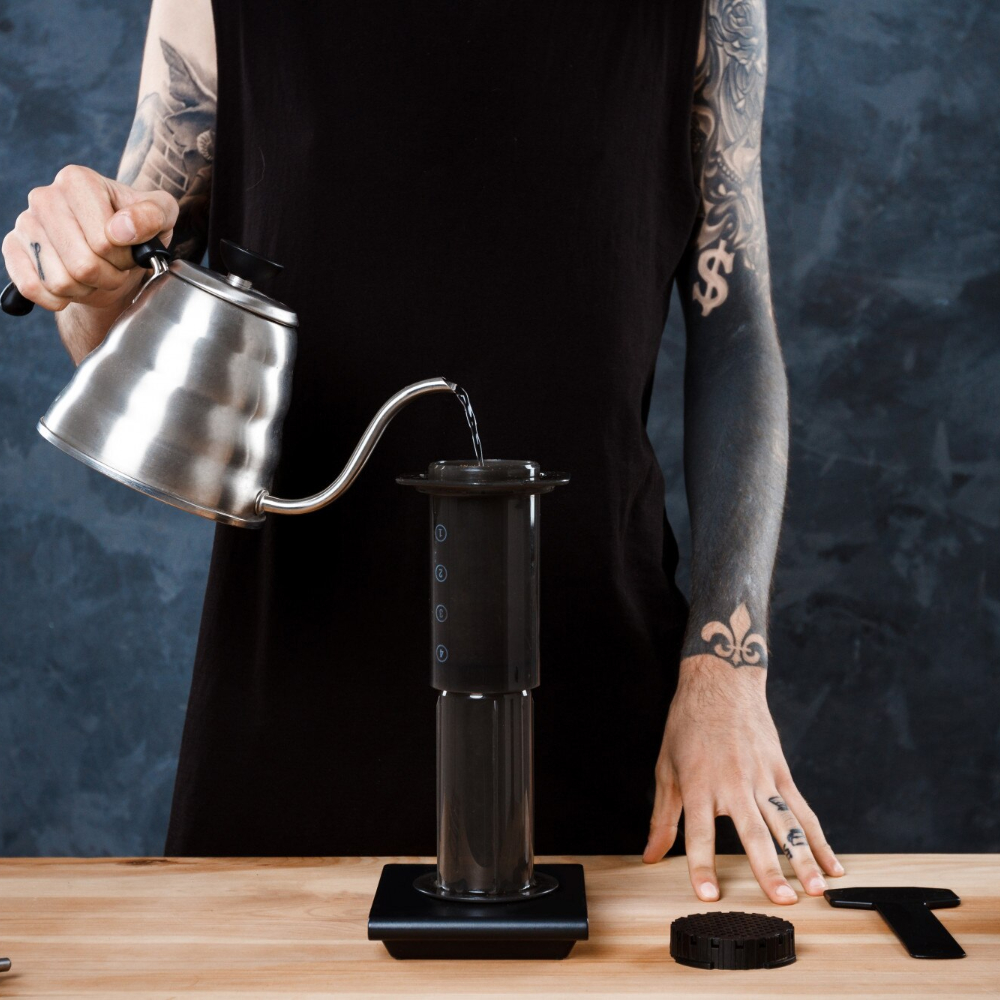 Альтернативні методи заварювання: V60, Аеропрес, Кемекс — у чому різниця