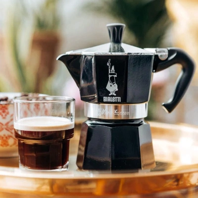 Гейзерна кавоварка (Moka pot)