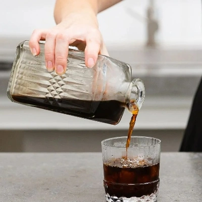 Кава холодного заварювання (Cold Brew): Як приготувати та насолоджуватися